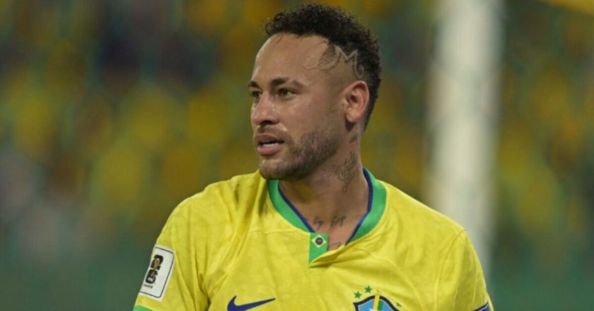 Arsenal given Neymar transfer encouragement as blockbuster summer signing 'not impossible'